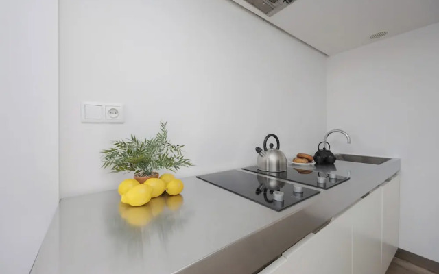 Bright Apartment for 4 by Renters