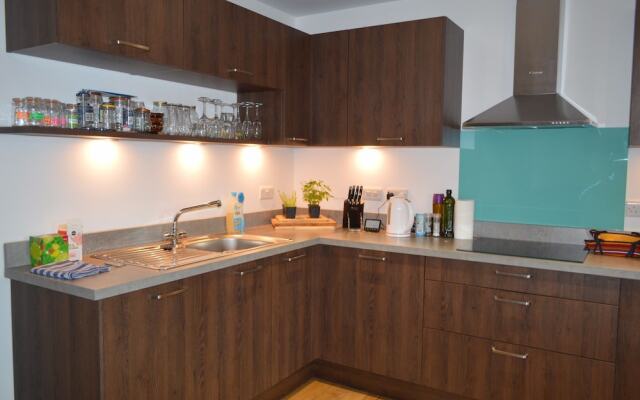 2 Bedroom Ground Floor Flat With Garden