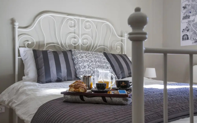 Un Attimo a Roma B&B