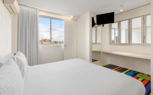 Cambridge Hotel Sydney