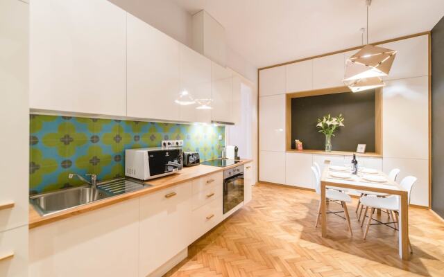 Oasis Apartments - Paulay Ede Street