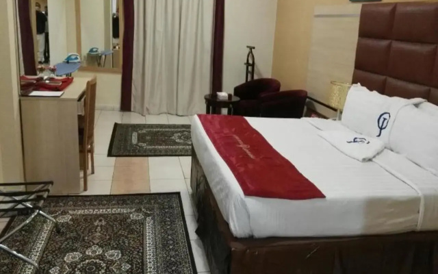 Cristal Al Aseel Hotel