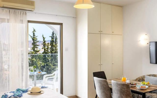 Stephanos Hotel Apts