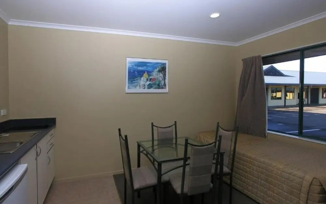 Discovery Motor Lodge – Guest Rooms – Masterton