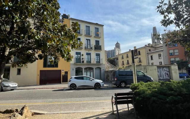 Modern apartment in the heart of Old Town Girona