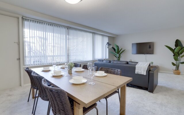 Luxury & Comfortable condo Crystal city