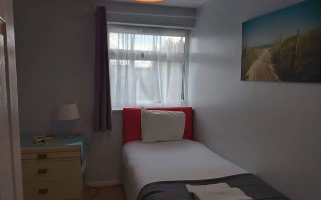 Chelsea House - Huku Kwetu