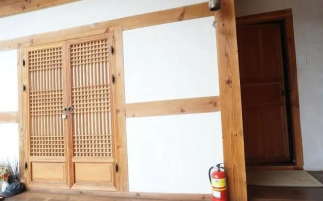 Majoongheon Hanok Guesthouse