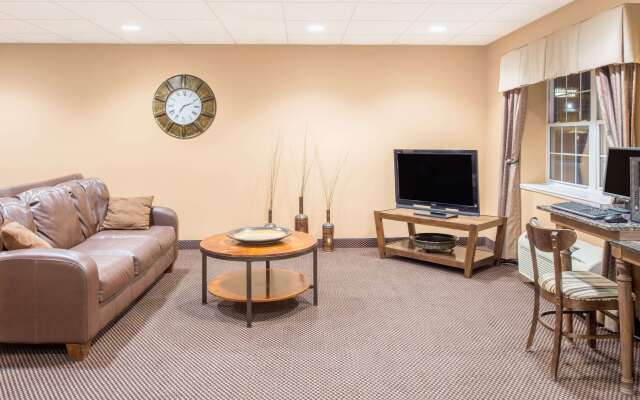 Microtel Inn & Suites by Wyndham Quincy Downtown/River Area