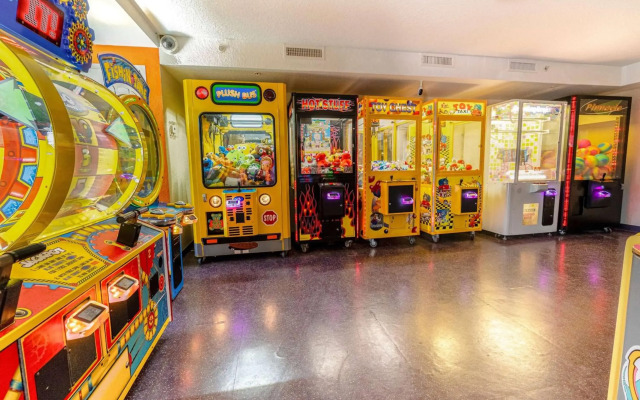 Ramada by Wyndham Hotel & Water Park