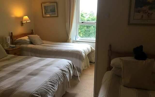 Inverlochy Villas (Adults Only)