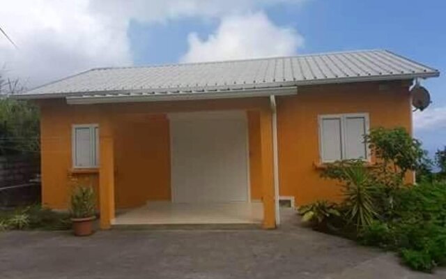 House With 3 Bedrooms in La Chaloupe St Leu, With Enclosed Garden and