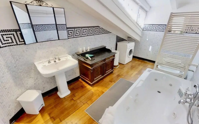 TriesteVillas Brand new attic - Old Town