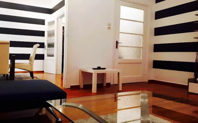 Acropolis detached house