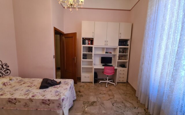 Santa in Caruggio- PortofinoVacanze