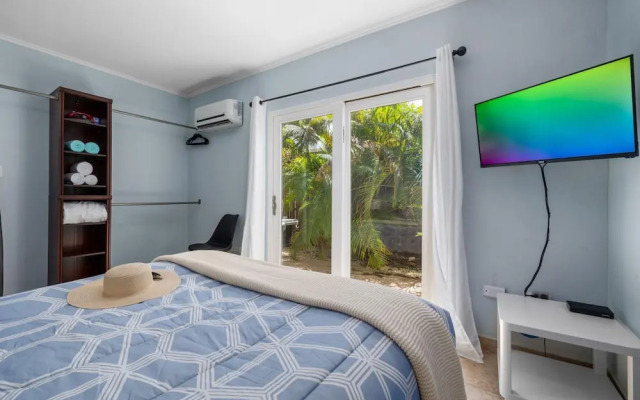 Tranquil 2br2ba Close to the Beach Shared Pool