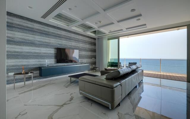 Super Luxury Apartment in Tigne Point, Amazing Ocean Views