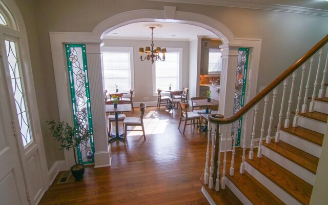 The Capitol Inn Tallahassee