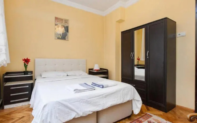 Spacious&Cosy Flat-1