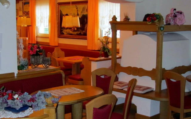 Hotel Ramon