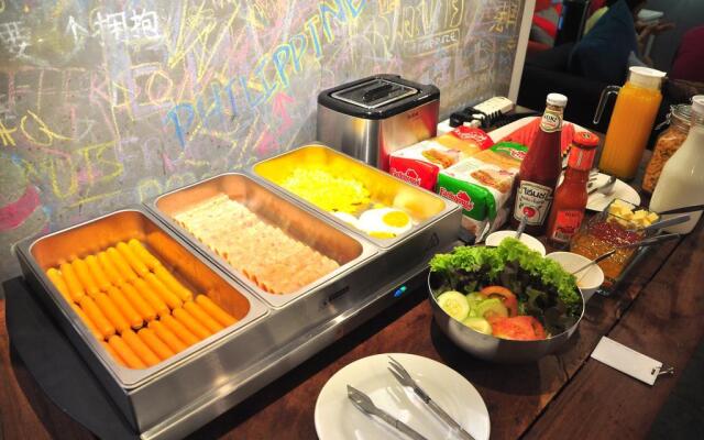 HQ hostel Silom