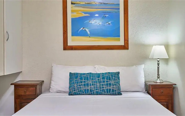 Trinity Beach Club Holiday Apartments