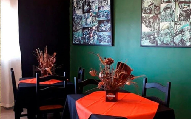 Road House Rota 118 Motorcycle Hotel