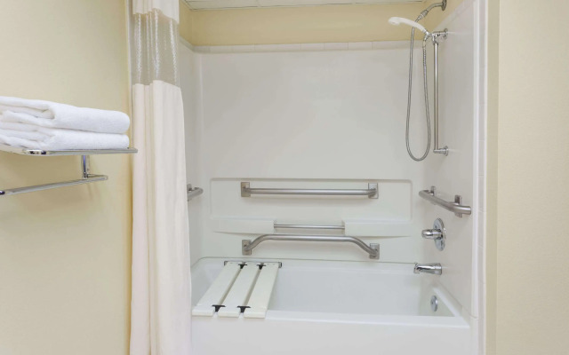 Days Inn by Wyndham Sanford