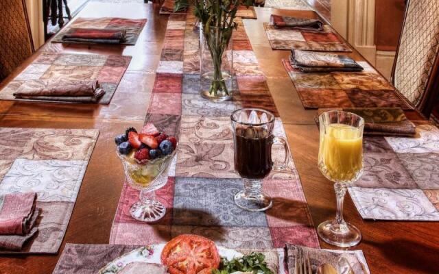 McMillan Inn Bed and Breakfast