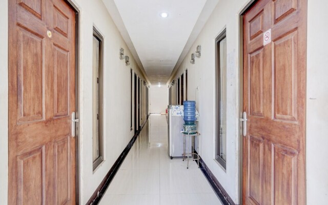 OYO Life 90606 Glass House Citraland Syariah