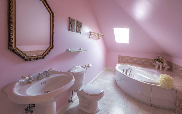 Amethyst Inn at Regents Park