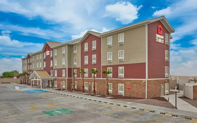 Extended Suites Queretaro Juriquilla