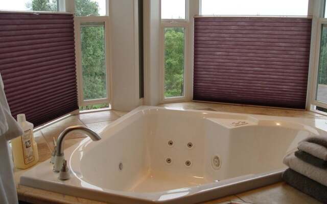 Alaska Sundance Retreat B&B