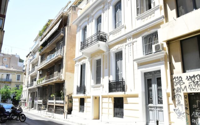 Zorbas Hotel - Hostel