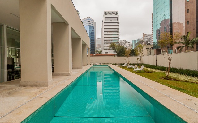 Housi Gomes De Carvalho