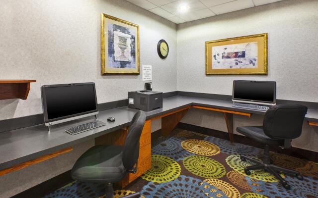 Holiday Inn Express Hotel & Suites Belleville by IHG