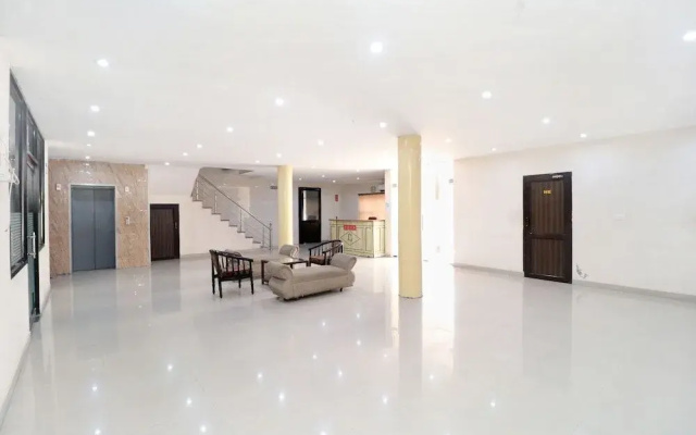 Collection O by OYO White Stone Residency