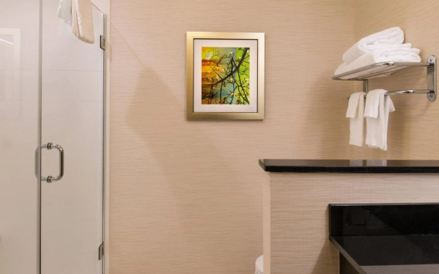 Fairfield Inn & Suites Utica