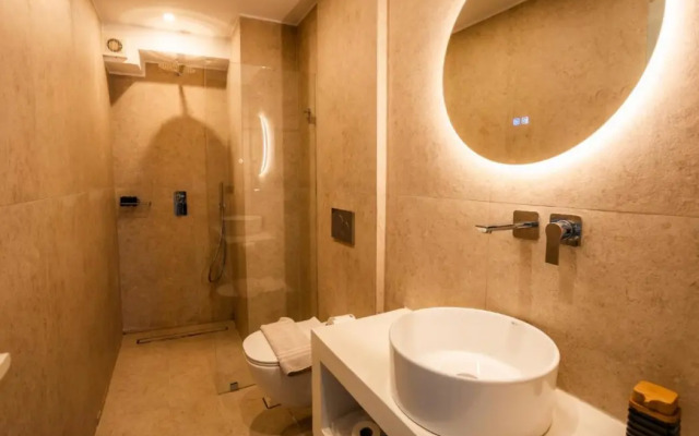 La Maltese Boutique Paros