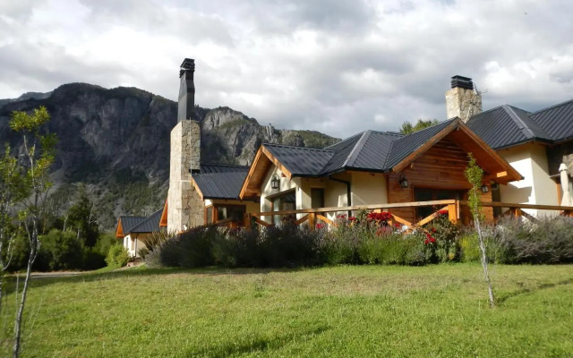 Sendero Lodge