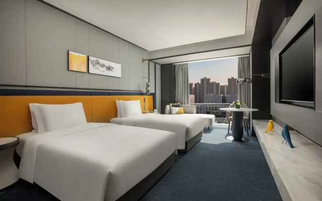 voco Hefei Binhu by IHG