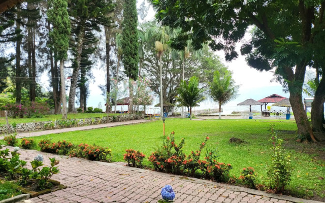 Pandu Lakeside Hotel Tuktuk