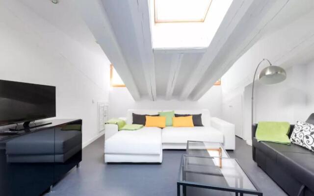 Cute Apartment In The Heart Of Madrid