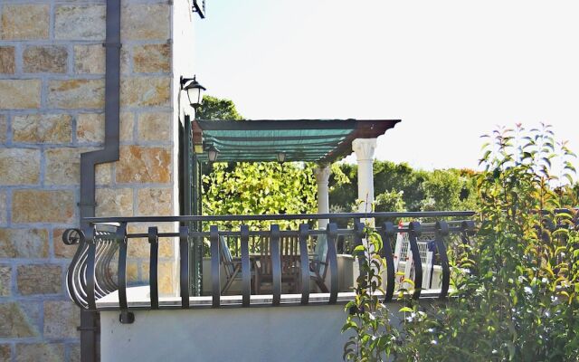 Picturesque Holiday Home in Bra? With Swimming Pool