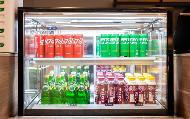 Elan Hotel (Luoyang Zhouwangcheng Plaza Subway Station Store)