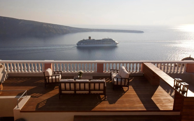 Oia Mansion