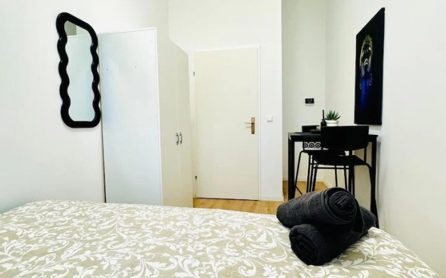 Stylish 4BR Apt Near Westbahnhof