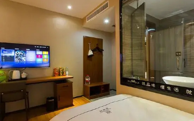 Zhengzhou Kelete Hotel (Yaozhuang Metro Station, Jinyu Industrial Zone)