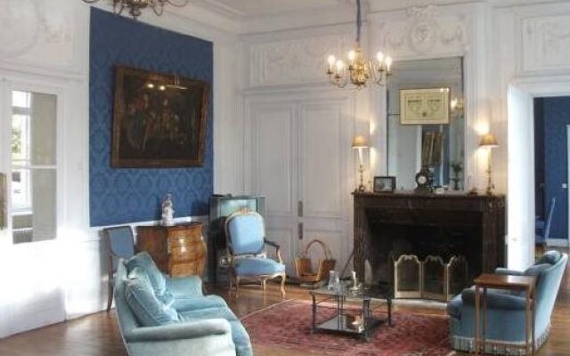 Château de Yaucourt Bussus