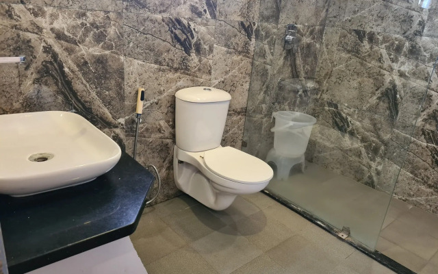 Hotel Rajpur Heights